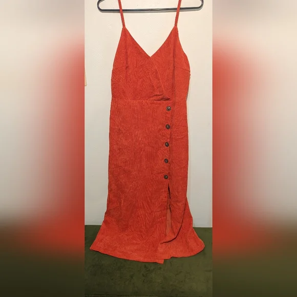 v neck pleated dress Badgley Mischka Women's Sunburst Pleated Long Sleeved Gown - Green - Size 4